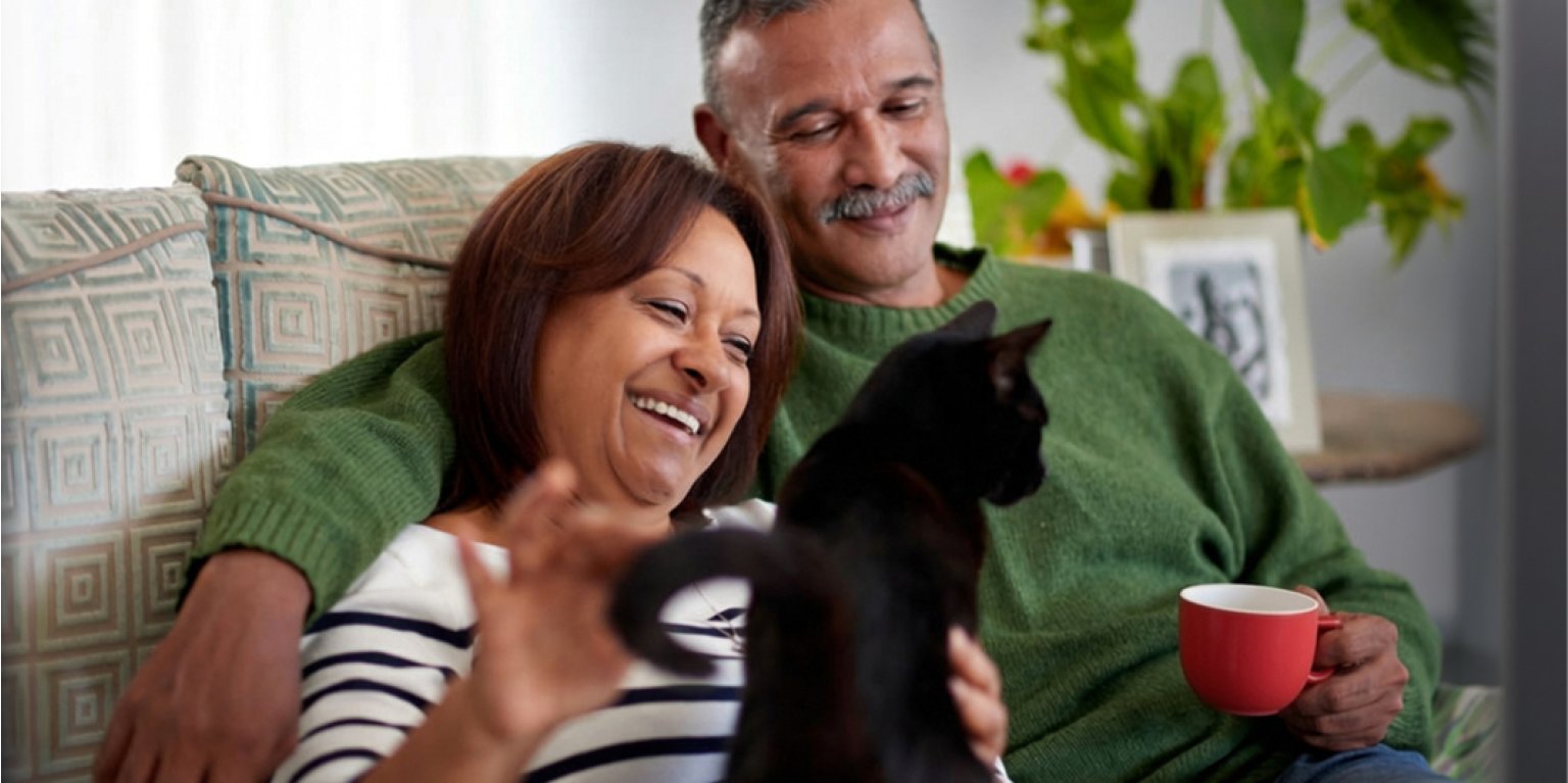 couple with their cat