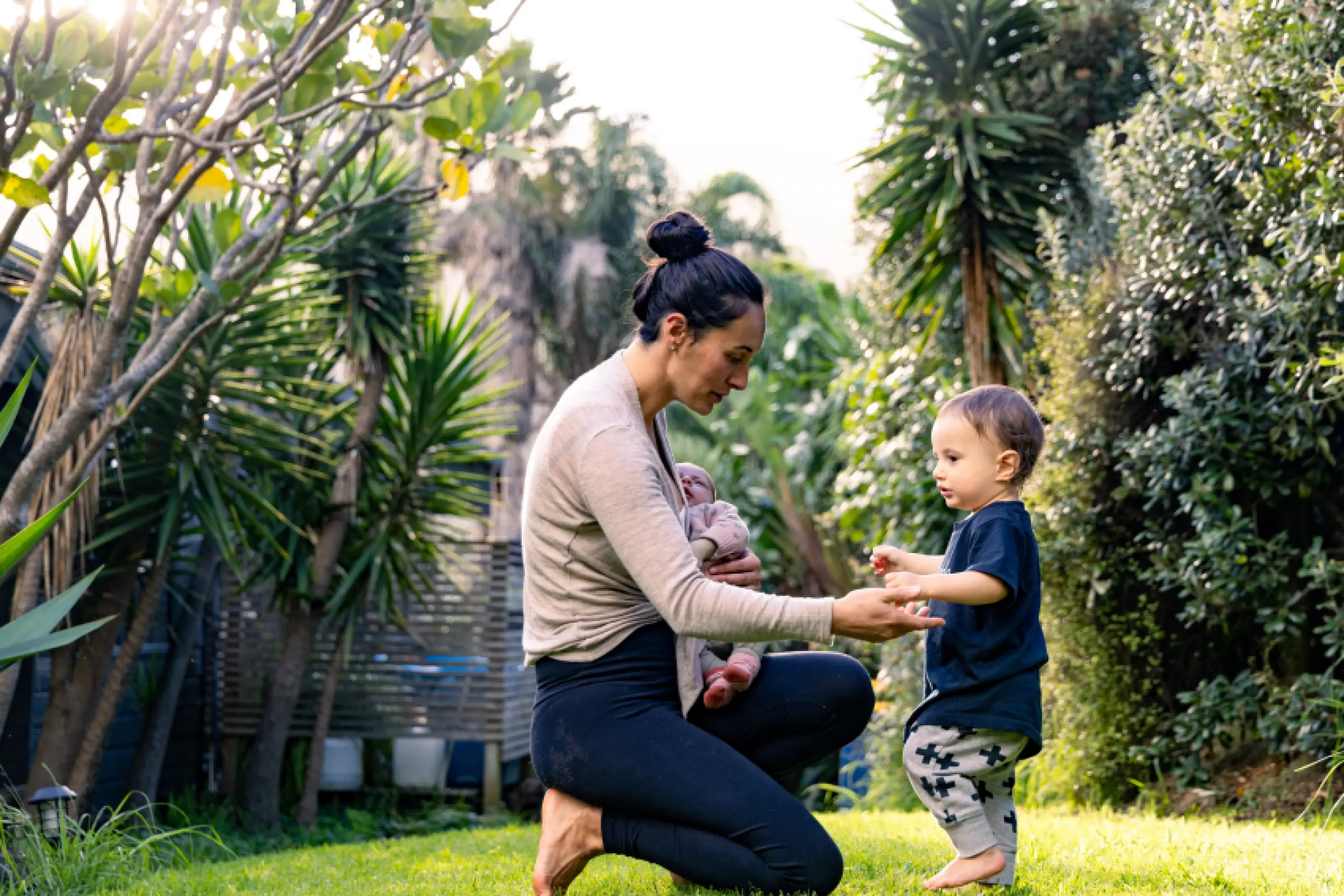 mother-and-child-in-garden-ts172462_s.jpg